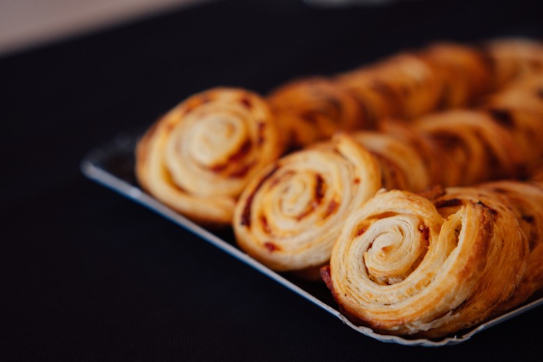 25 mini-roulés chorizo tomate